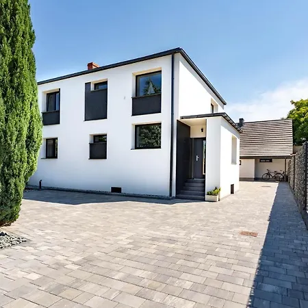 Trzy Rybki Apartment *